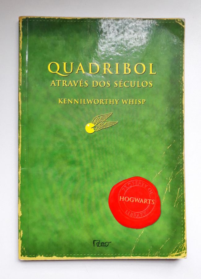 <a href="https://www.touchelivros.com.br/livro/quadribol-atraves-dos-seculos/">Quadribol Através dos Séculos - J. K. Rowling</a>
