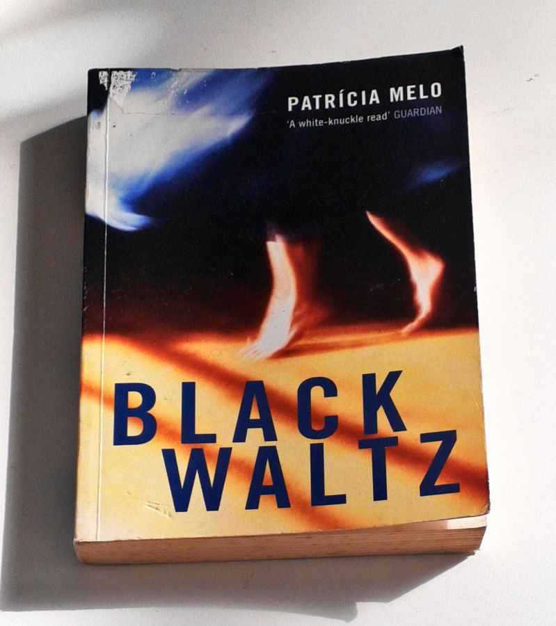 Black Waltz - Patrícia Melo