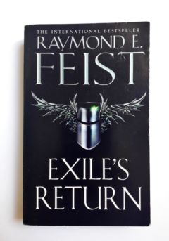 <a href="https://www.touchelivros.com.br/livro/exiles-return/">Exiles Return - Raymond E. Feist</a>
