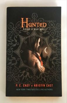 <a href="https://www.touchelivros.com.br/livro/hunted-a-house-of-night-novel/">Hunted- A House Of Night Novel - Kristin Cast, P. C. Cast</a>