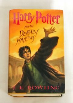 <a href="https://www.touchelivros.com.br/livro/harry-potter-and-the-deathly-hallows-2/">Harry Potter and the Deathly Hallows - J.K. Rowling</a>
