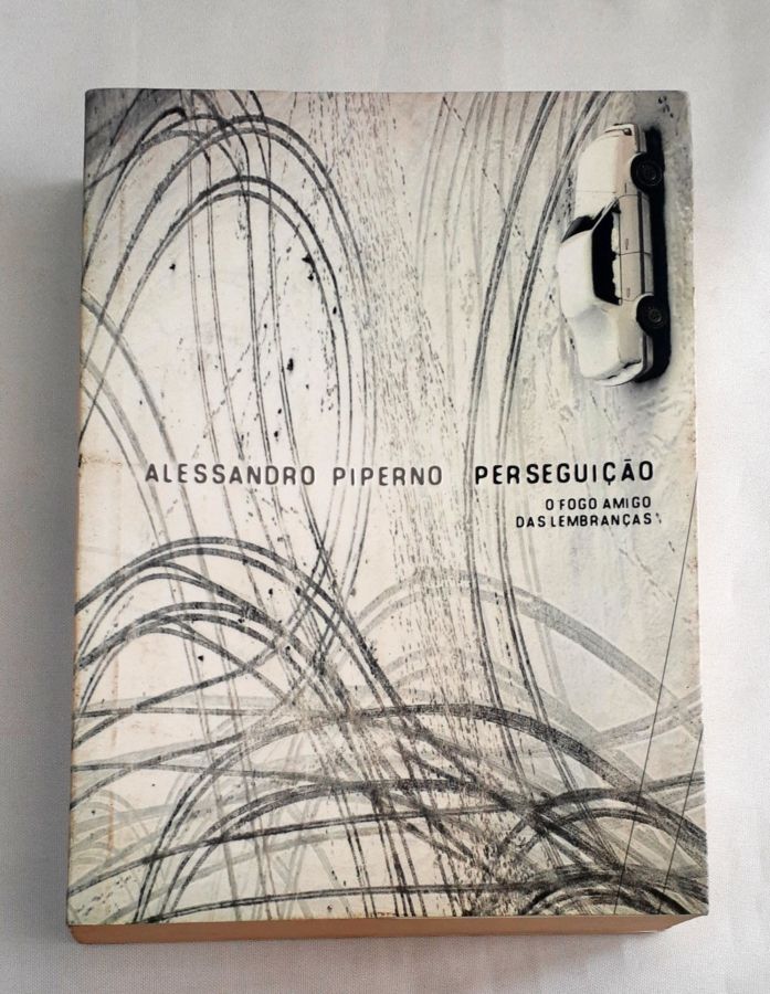 <a href="https://www.touchelivros.com.br/livro/perseguicao-2/">Perseguição - Alessandro Piperno</a>