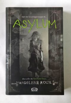 <a href="https://www.touchelivros.com.br/livro/asylum/">Asylum - Madeleine Roux</a>