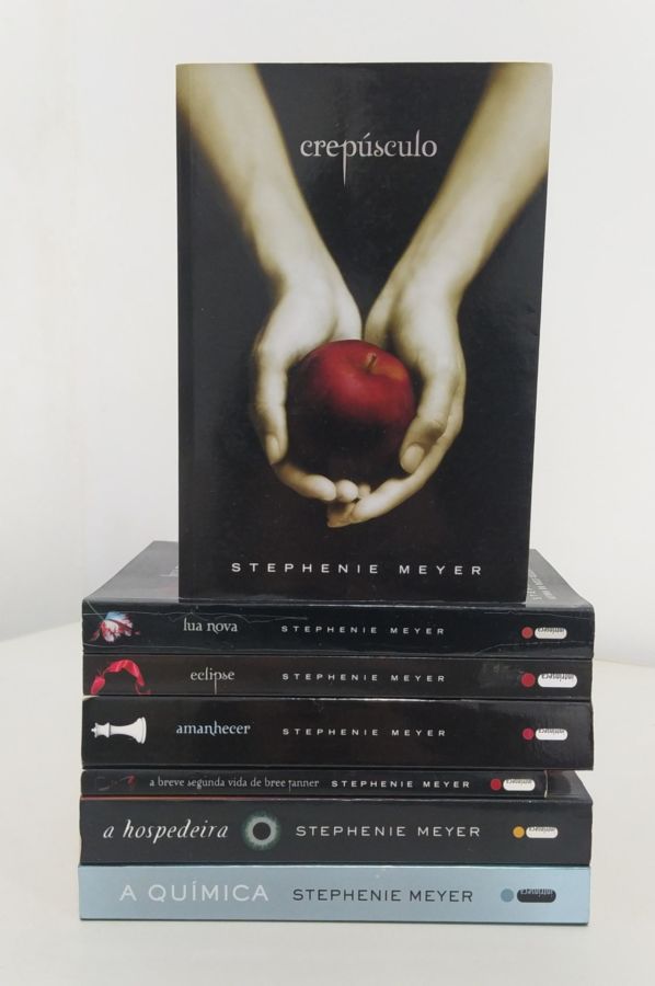 <a href="https://www.touchelivros.com.br/livro/colecao-crepusculo-3-livros-da-autora-7-volumes/">Coleção – Crepúsculo + 3 Livros da Autora – 7 Volumes - Stephenie Meyer</a>