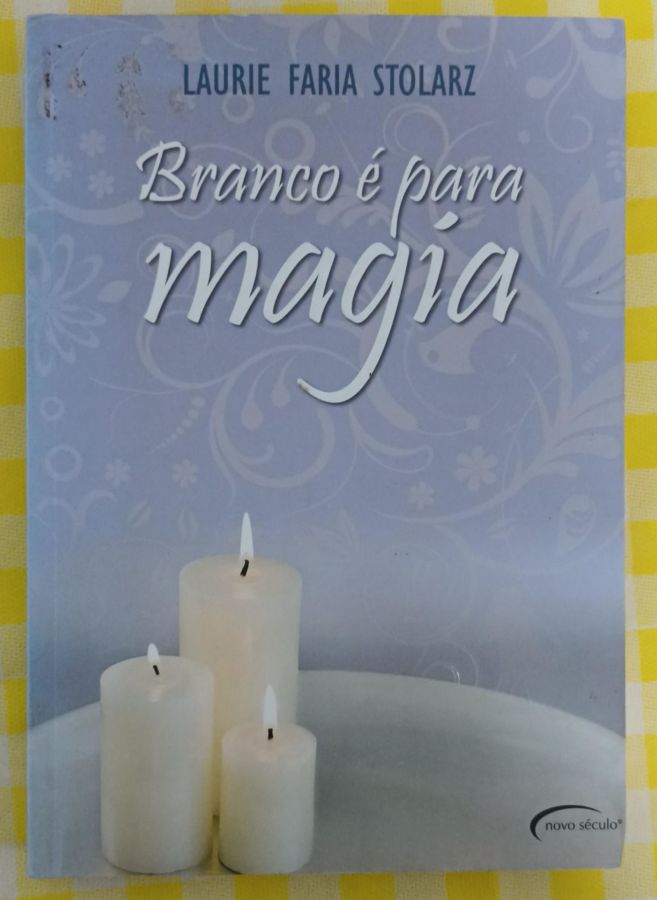 <a href="https://www.touchelivros.com.br/livro/branco-e-para-magia/">Branco É Para Magia - Laurie Faria Stolarz</a>