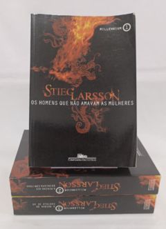 <a href="https://www.touchelivros.com.br/livro/colecao-serie-milenium-3-volumes/">Coleção Série – Milenium – 3 Volumes - Stieg Larsson</a>