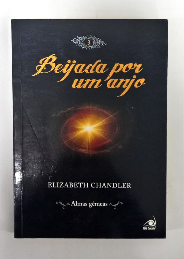 <a href="https://www.touchelivros.com.br/livro/beijada-por-um-anjo-almas-gemeas-volume-3/">Beijada por um Anjo – Almas Gêmeas – Volume 3 - Elizabeth Chandler</a>