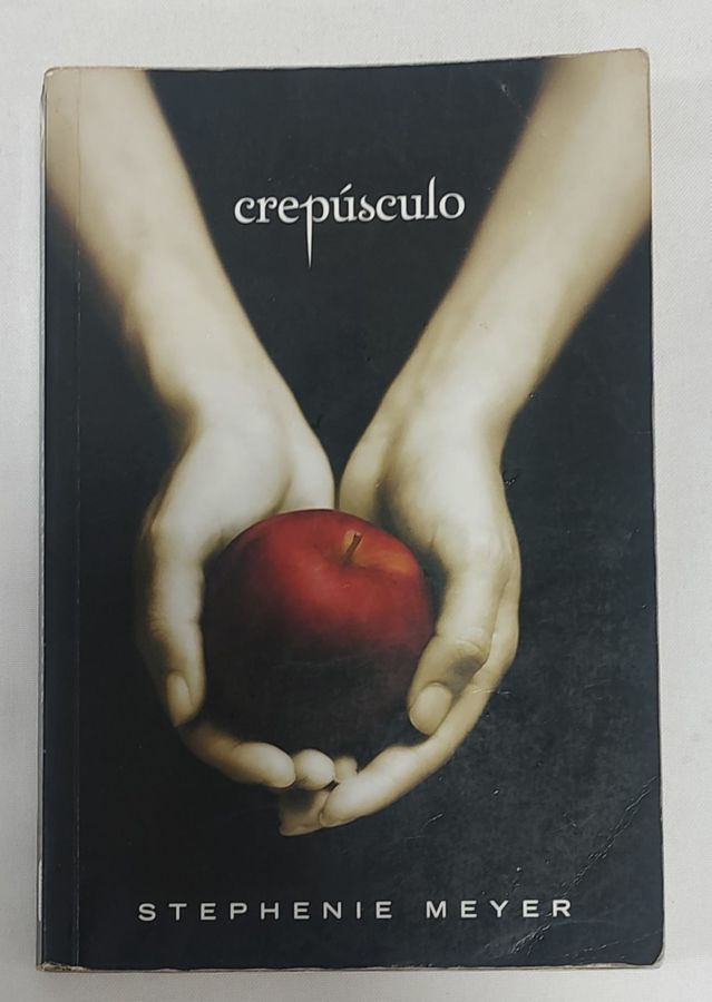 <a href="https://www.touchelivros.com.br/livro/crepusculo-6/">Crepúsculo - Stephenie Meyer</a>