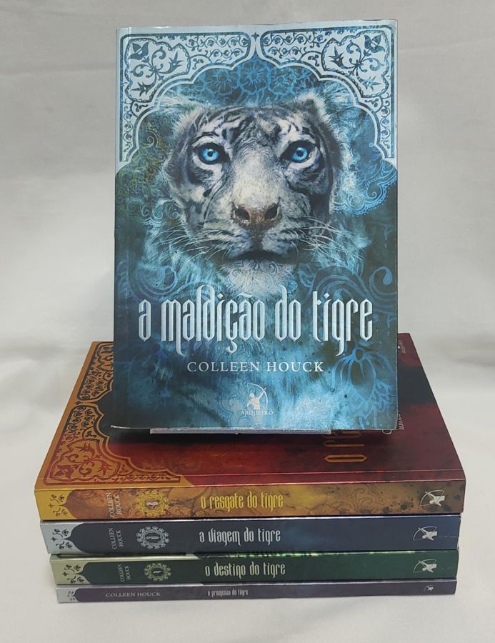<a href="https://www.touchelivros.com.br/livro/colecao-a-maldicao-do-tigre-5-volumes/">Coleção A Maldição Do Tigre – 5 Volumes - Colleen Houck</a>